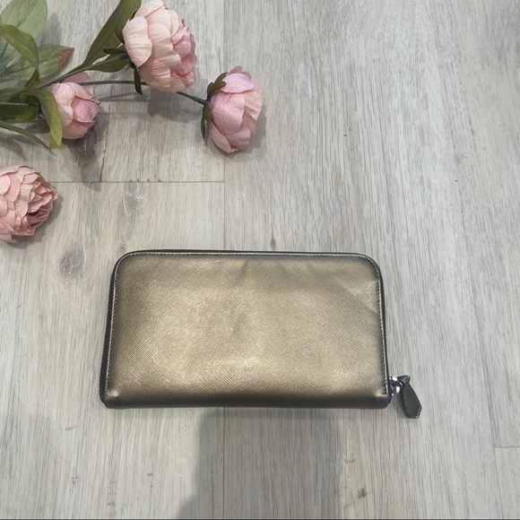Prada Saffiano Wallet - Picture 7 of 7